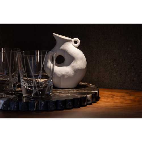 LIGHTING ✨ Lighting is one of the most important elements of any scheme and should be considered from the start of any project. In this cinema room, pin spots provide a soft glow when preparing drinks 🍹 LEDs concealed within the panelling highlight the texture within the wallpaper. We used a diffuser to avoid the dotting effect that can appear when using LED strips. Decorative alabaster wall lights contrast beautifully against the dark walls.
#cinemaroomwithbar
#wallpaperedceiling
#HighEndInteriors
#LuxuryLiving
#interiordesignilkley
#liftingthelid
#hitchcockspiersdesign