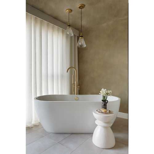 Today, we shared plans to transform two flats back into one incredible family home. At times, this design has felt a bit like solving a Rubix cube (not that I've ever solved one). With staircase positions up for debate and lots of different floor levels and ceiling heights to consider, it's been a head-scratcher, to say the least. But we love a challenge and this Rubix cube is now (just about) solved. It’s going to be really special. Meanwhile, here’s one we made earlier 🛁
#rubixcube
#nicewarmbath
#limewashedwalls
#interiordesignchallenges
#lightsoverbath
#modernfreestandingbath
#liftingthelid
#hitchcockspiersdesign